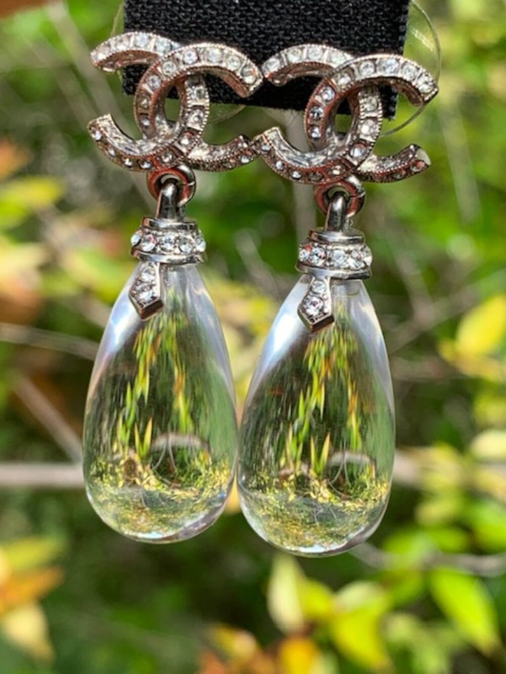 Chanel RARE Resin Drop Earrings - Picture 3 of 11